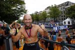 Amsterdam 8 september 2013
Amsterdam city swim door de grachten met diverse bn ers.
ralph de Vries met zijn broer en met zijn vrouw Carlijn