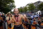Amsterdam 8 september 2013
Amsterdam city swim door de grachten met diverse bn ers.
ralph de Vries met zijn broer en met zijn vrouw Carlijn