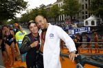 Amsterdam 8 september 2013
Amsterdam city swim door de grachten met diverse bn ers.
ralph de Vries met zijn broer en met zijn vrouw Carlijn