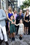 Amsterdam 5 september 2013
Opening nieuwe eyeworks pand met Reinout en Danielle Oerlemans (met kinderen) en burgemeester Eberhard v d Laan