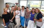 Hoofddorp 29 augustus 2013
Presentatie van de Margriet met Natasja Foger als hoofdredaktrice.
Leontine v d Bos de reguliere hoofdredaktrice geeft aar het eerste exemplaar en Rene Froger zingt voor Natasja bij sanoma uitgevers