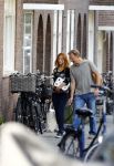 Amsterdam 18 augustus 2013
Rick Nieman met zijn dochter Camilla boodschappen aan het doen.
Peter Smulders bv