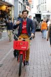 Amsterdam 14 augustus 2013
Ruud Feltkamp opent the concept store van Coca cola op de kalverstraat. Ben Saunders is ook aanwezig.
Peter Smulders bv