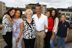 Amsterdam 1 september 2013
Ruud Gullit viert zijn 51e verjaardag thuis met zijn moeder zijn vriendin Maggie Jiminez en zijn kinderen Felicity Jermaine Joelle en Maxim