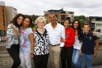 Amsterdam 1 september 2013
Ruud Gullit viert zijn 51e verjaardag thuis met zijn moeder zijn vriendin Maggie Jiminez en zijn kinderen Felicity Jermaine Joelle en Maxim