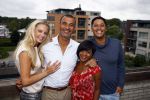 Amsterdam 1 september 2013
Ruud Gullit viert zijn 51e verjaardag thuis met zijn moeder zijn vriendin Maggie Jiminez en zijn kinderen Felicity Jermaine Joelle en Maxim