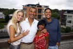 Amsterdam 1 september 2013
Ruud Gullit viert zijn 51e verjaardag thuis met zijn moeder zijn vriendin Maggie Jiminez en zijn kinderen Felicity Jermaine Joelle en Maxim