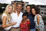 Amsterdam 1 september 2013
Ruud Gullit viert zijn 51e verjaardag thuis met zijn moeder zijn vriendin Maggie Jiminez en zijn kinderen Felicity Jermaine Joelle en Maxim