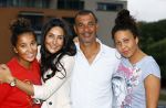 Amsterdam 1 september 2013
Ruud Gullit viert zijn 51e verjaardag thuis met zijn moeder zijn vriendin Maggie Jiminez en zijn kinderen Felicity Jermaine Joelle en Maxim