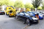 Amsterdam 19 augustus 2013
Ruud Gullit zijn porsche 911 cabrio wordt weg gesleept . Zijn auto vond stoor het appartement waar hij nu woont.
Peter Smulders bv
