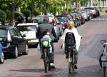 Amsterdam 31 augustus 2013
Ruud en Aafke de Wild met hun kinderen boodschappen aan het doen op de fiets.