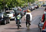 Amsterdam 31 augustus 2013
Ruud en Aafke de Wild met hun kinderen boodschappen aan het doen op de fiets.