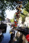 Amsterdam 27 augustus 2013
Robert ten Brink voor all you need is love op de slotjesbrug in Amsterdam.
Peter Smulders bv