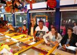 Hoorn 15 augustus 2013
Sonja Bakker met Jan Reus en alle kinderen op de kermis in Hoorn. Ook baby Bram is erbij.
Peter Smulders bv