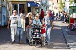 Hoorn 15 augustus 2013
Sonja Bakker met Jan Reus en alle kinderen op de kermis in Hoorn. Ook baby Bram is erbij.
Peter Smulders bv
