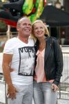 Hoorn 15 augustus 2013
Sonja Bakker met Jan Reus en alle kinderen op de kermis in Hoorn. Ook baby Bram is erbij.
Peter Smulders bv