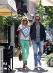 Amsterdam 17 augustus 2013
Tessa van Hoof met haar vriend op de cornelis schuytstraat.
Peter Smulders bv