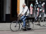Amsterdam 14 augustus 2013
Theodor Holman op de fiets
Peter Smulders bv