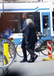 Amsterdam 11 september 2014
Frank Rijkaard met zijn moeder aan het wandelen