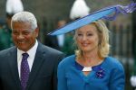 Den Haag 16 september 2014
Prinsjesdag met oa Koning Willem Alexander Koningin Maxima prinses Laurentien en prins Constantijn. Gouden Koets op het binnenhof. Jet Bussemaker met man