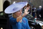 Den Haag 16 september 2014
Prinsjesdag met oa Koning Willem Alexander Koningin Maxima prinses Laurentien en prins Constantijn. Gouden Koets op het binnenhof. Jet Bussemaker met man