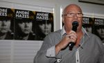 Vinkeveen 9 september 2014
Presentatie Andre Hazes boek geschreven door Jos v Zoelen. Eerste boek wordt uitgerekt door Andy v d Meyde in de plashoeve.