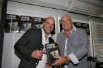 Vinkeveen 9 september 2014
Presentatie Andre Hazes boek geschreven door Jos v Zoelen. Eerste boek wordt uitgerekt door Andy v d Meyde in de plashoeve.