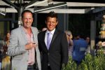 Amstelveen 15 september 2014
Patty Brard en Antoine van de Vijver trouwen bij restaurant aan de Poel in Amstelveen. Ze kwamen er met een boot aanvaren.