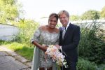 Amstelveen 15 september 2014
Patty Brard en Antoine van de Vijver trouwen bij restaurant aan de Poel in Amstelveen. Ze kwamen er met een boot aanvaren.
