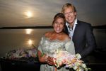 Amstelveen 15 september 2014
Patty Brard en Antoine van de Vijver trouwen bij restaurant aan de Poel in Amstelveen. Ze kwamen er met een boot aanvaren.