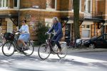 Amsterdam 12 september 2014
Tom Egbers en Janke Dekker op de fiets