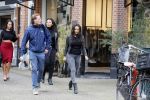 Amsterdam 3 september 2015
Amanda Balk haar zus en vriendin nemen een pilot op voor een real life soap.
Ook haar nieuwe vriend wordt gefilmd.