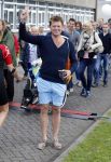Amsterdam 6 september 2015
ALS Amsterdam City Swim in de grachten van Amsterdam met veel bekende nederlanders.
Beau v Erven Dorens wordt bij finish opgewacht door zijn vrouw Selly en hun 4 zoons