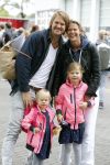 Amsterdam 6 september 2015
ALS Amsterdam City Swim in de grachten van Amsterdam met veel bekende nederlanders.
Boukje v d Pauw met man en kinderen