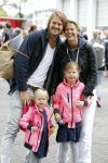 Amsterdam 6 september 2015
ALS Amsterdam City Swim in de grachten van Amsterdam met veel bekende nederlanders.
Boukje v d Pauw met man en kinderen