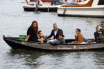 Amsterdam 19 augustus 2015 Div bn ers eten bij restaurant op brug bij sail. Buddy Jarie Robin Martens en Everon Jackson Hooi