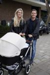 Amsterdam 1 september 2015 
Daniel v Zweden en zijn vriendin Stevie achter de kinderwagen met daarin zoontje Rasphael