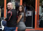 Beverwijk 13 september 2015
Dean Saunders heeft een nieuwe tatooshop geopend op de beverwijkse bazaar. Zijn broer Ben en vader Dean Sr werken er ook. Dean met zijn nieuwe vriendin Dana