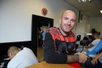 Beverwijk 13 september 2015
Dean Saunders heeft een nieuwe tatooshop geopend op de beverwijkse bazaar. Zijn broer Ben en vader Dean Sr werken er ook.