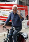 Den Haag 31 augustus 2015
Dolf de Vries op de fiets in Den Haag
