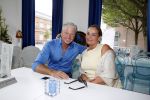 Amsterdam 21 augustus 2015 
Dries en Honoria Roelvink gaan in de nieuwe blushing van Gordon in Amsterdam een koffie drinken.
Dries en Honoria zijn binnenkort 5 jaar getrouwd