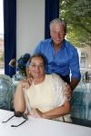Amsterdam 21 augustus 2015 
Dries en Honoria Roelvink gaan in de nieuwe blushing van Gordon in Amsterdam een koffie drinken.
Dries en Honoria zijn binnenkort 5 jaar getrouwd