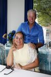 Amsterdam 21 augustus 2015 
Dries en Honoria Roelvink gaan in de nieuwe blushing van Gordon in Amsterdam een koffie drinken.
Dries en Honoria zijn binnenkort 5 jaar getrouwd