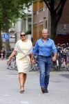Amsterdam 21 augustus 2015 
Dries en Honoria Roelvink gaan in de nieuwe blushing van Gordon in Amsterdam een koffie drinken.
Dries en Honoria zijn binnenkort 5 jaar getrouwd