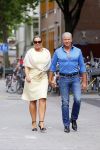Amsterdam 21 augustus 2015 
Dries en Honoria Roelvink gaan in de nieuwe blushing van Gordon in Amsterdam een koffie drinken.
Dries en Honoria zijn binnenkort 5 jaar getrouwd