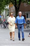 Amsterdam 21 augustus 2015 
Dries en Honoria Roelvink gaan in de nieuwe blushing van Gordon in Amsterdam een koffie drinken.
Dries en Honoria zijn binnenkort 5 jaar getrouwd