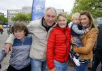 Amsterdam 6 september 2015
ALS Amsterdam City Swim in de grachten van Amsterdam met veel bekende nederlanders.
Euvgenia Parakhina met man Jeroen Jorna hun zoontje en zijn zoons uit eerder huwelijk