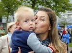 Amsterdam 6 september 2015
ALS Amsterdam City Swim in de grachten van Amsterdam met veel bekende nederlanders.
Euvgenia Parakhina met man Jeroen Jorna hun zoontje en zijn zoons uit eerder huwelijk