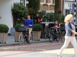 Amsterdam 29 augustus 2015 
Kim v Kooten en Jacob Derwig met kinderen op fiets