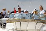 Amsterdam 19 augustus 2015
Milika Peterzon en Jurgen Smit met vrienden op de boot tijdens Sail 2015